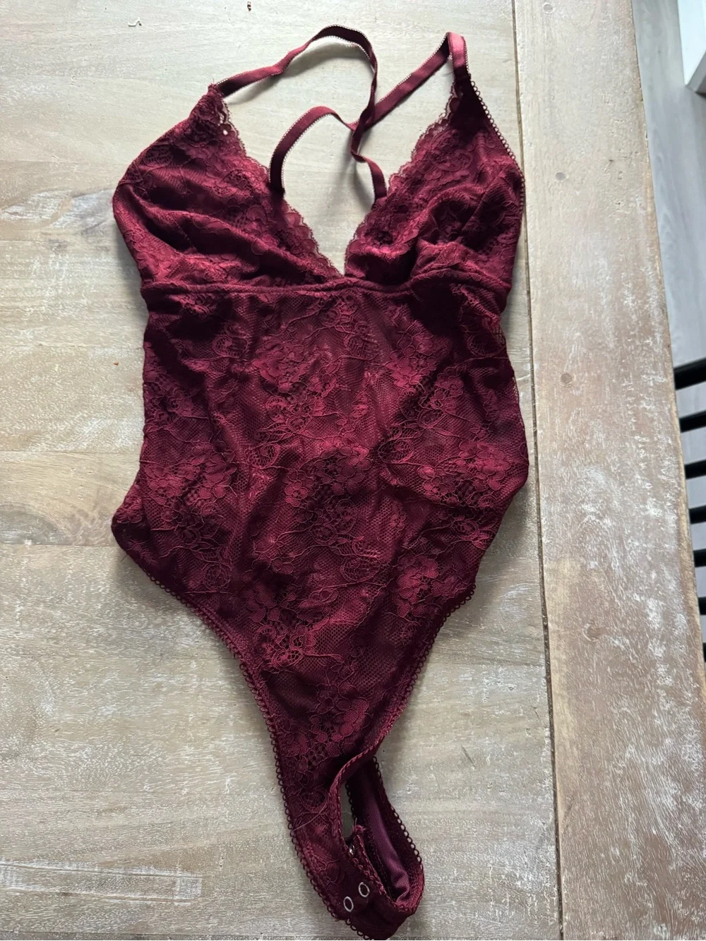 Garage Lace Plunge Crossback Bodysuit XS New Maroon Banner